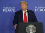 Трамп сообщил о планах организовать встречу Путина и Зеленского
