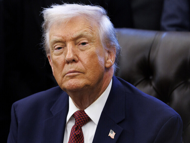 Трамп говорит о завершении войны на Ближнем Востоке и наращивает войска