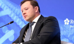На Беговой аллее отреставрируют исторические пилоны