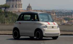 Fiat подготовил спецверсию Topolino Sport и концепт Multiplina