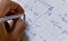 Физики выяснили универсальный закон фекалий: механика спиралевидной формы