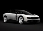 Весь в белом и за миллион: «нулевой» Ferrari Luce продадут на аукционе