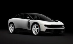 Весь в белом и за миллион: «нулевой» Ferrari Luce продадут на аукционе