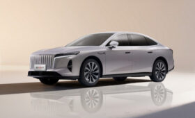 Седан Hongqi H7 нового поколения приготовился к старту продаж, есть полный привод