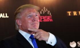 Трамп не удал упасть ребёнку и пошутил про Байдена