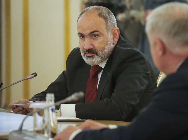 Пашинян заявил, что не станет мешать Москве решать судьбу базы в Гюмри