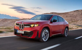 Купеобразный кроссовер BMW iX4 пополнил семейство электромобилей Neue Klasse